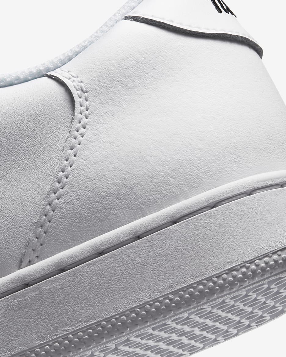 Nike classic leather tennis shoes shop